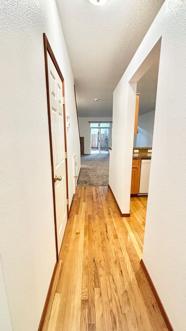Portland Apartment: 512-528 S. Nebraska St.