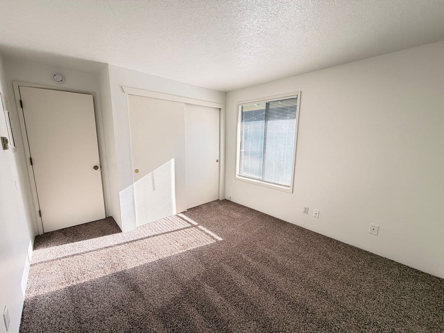 Lake Oswego Apartment: 6951-6957 SW Montauk Circle