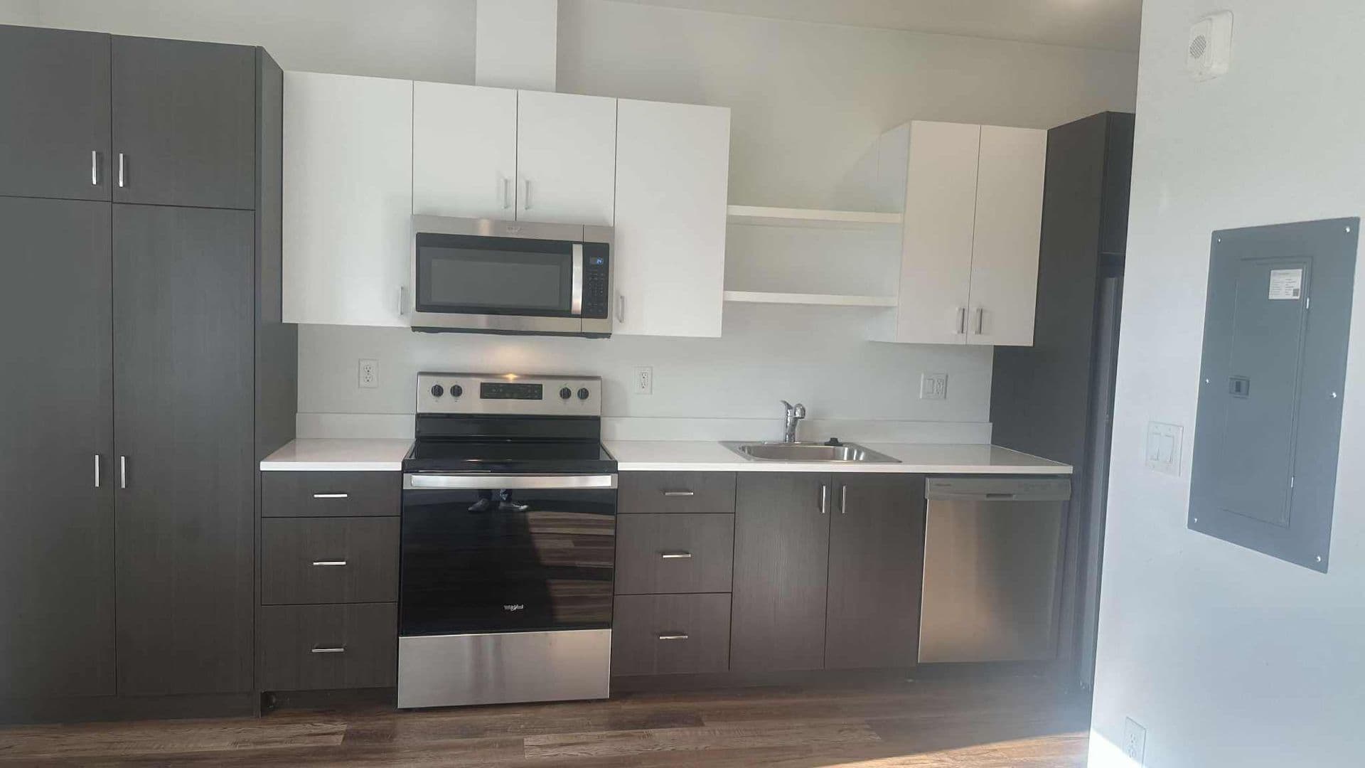 Portland Apartment: 7424 N. St. Louis Ave.