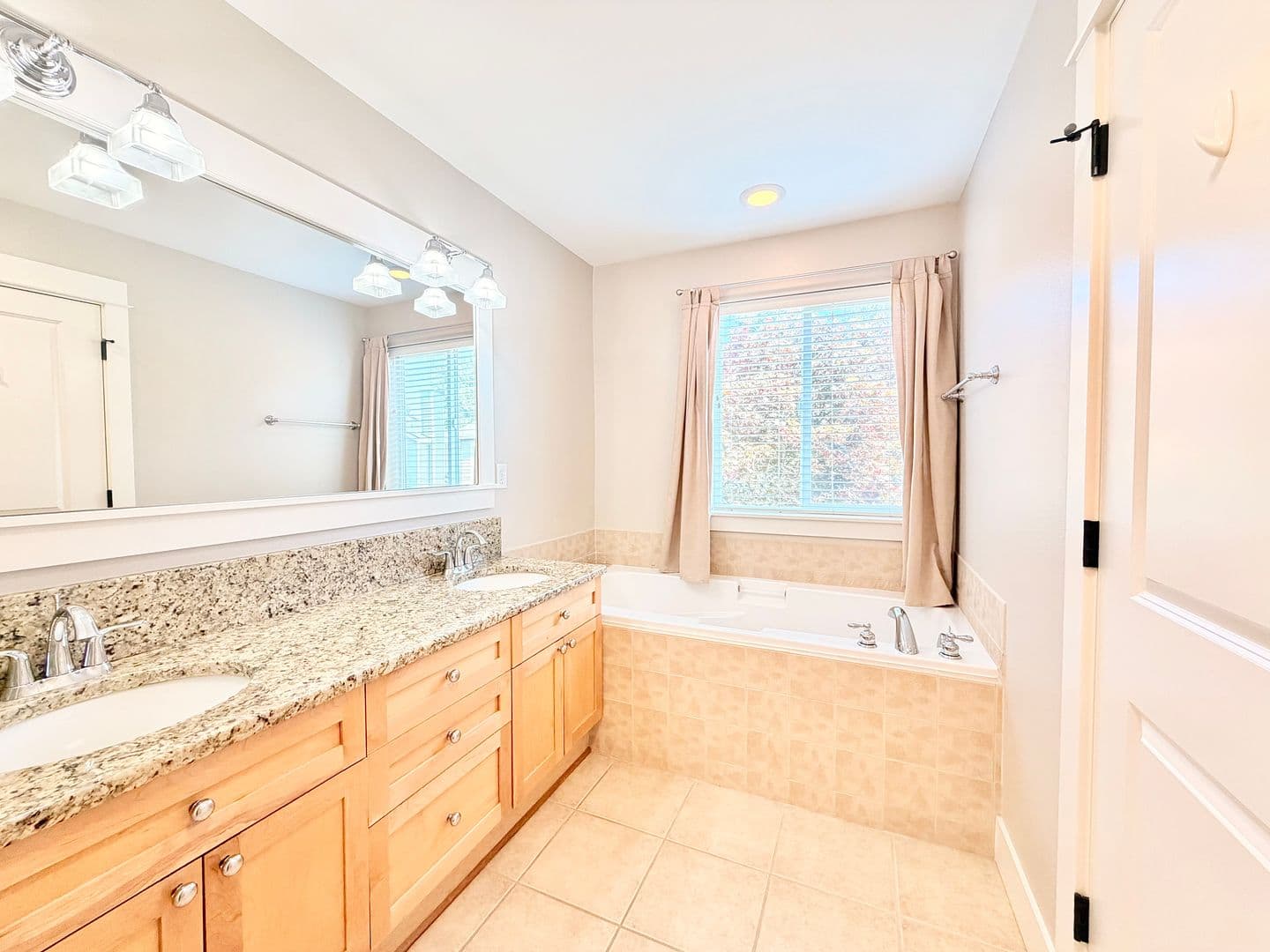 Tigard Townhome: 11488 SW Lomax Ter.