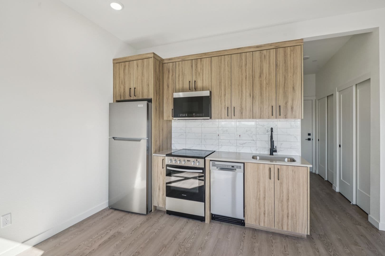 Portland Apartment: 2465 NE Alberta St.