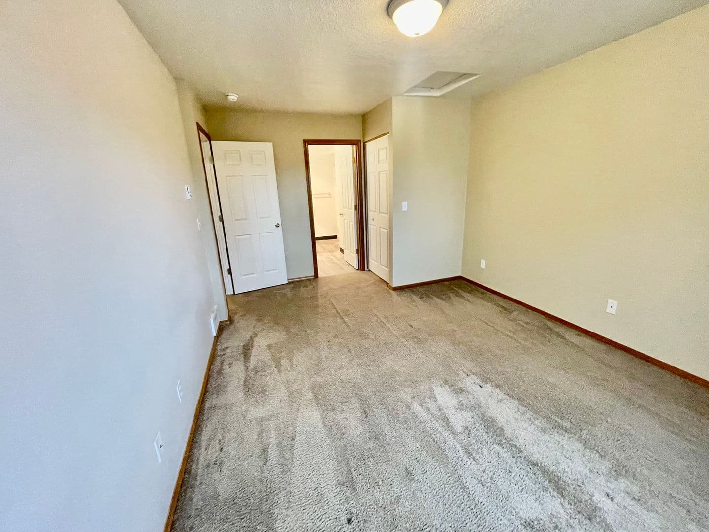 Portland Apartment: 3410-3414 SE 143rd Ave