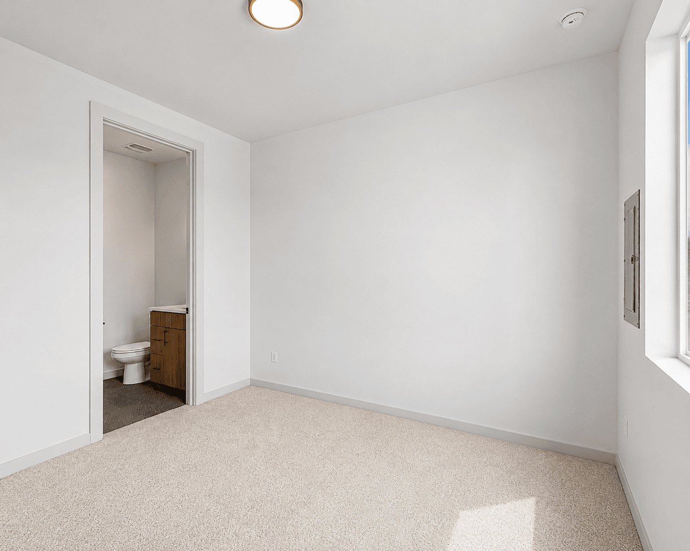 Portland Apartment: 5131-5135 SE Morrison St.