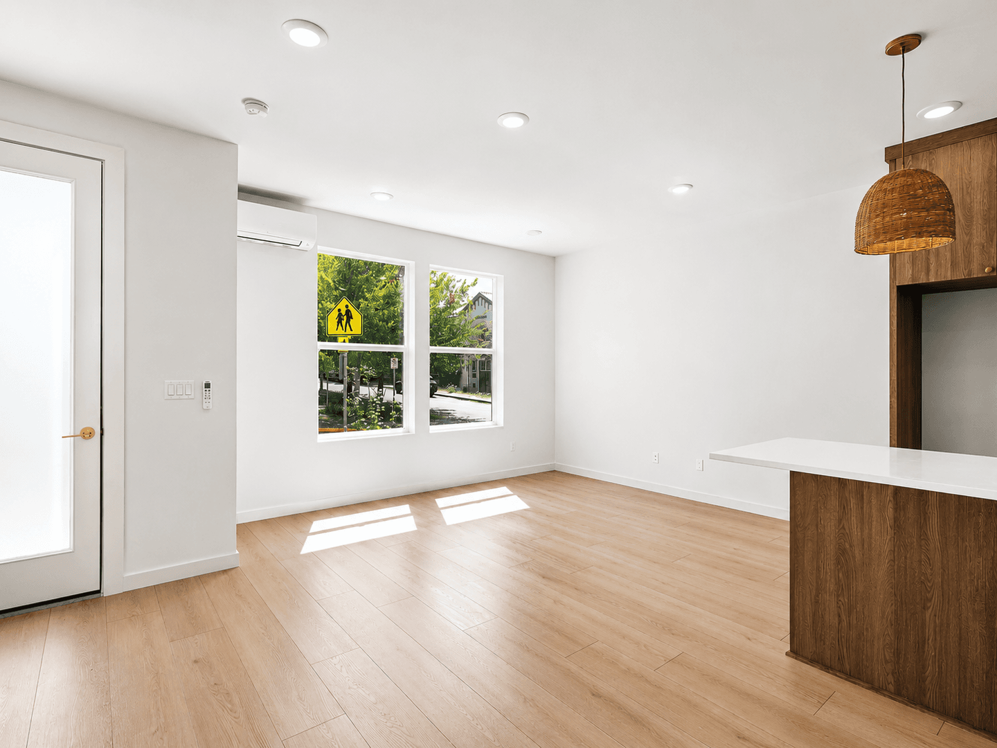 Portland Apartment: 5131-5135 SE Morrison St.