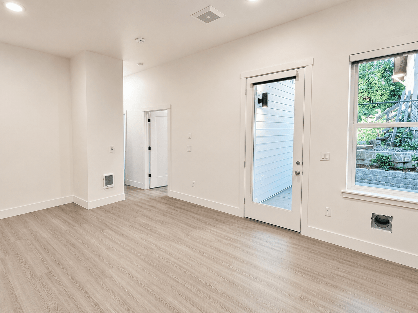 Portland Apartment: 2465 NE Alberta St.