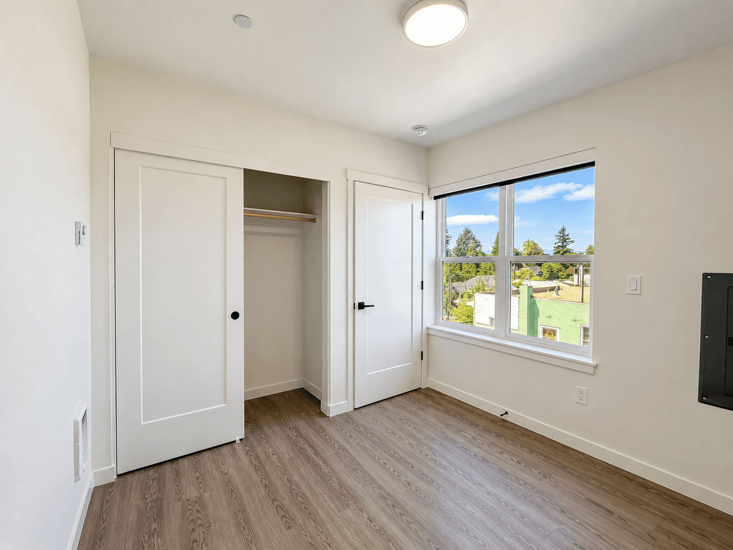 Portland Apartment: 2465 NE Alberta St.
