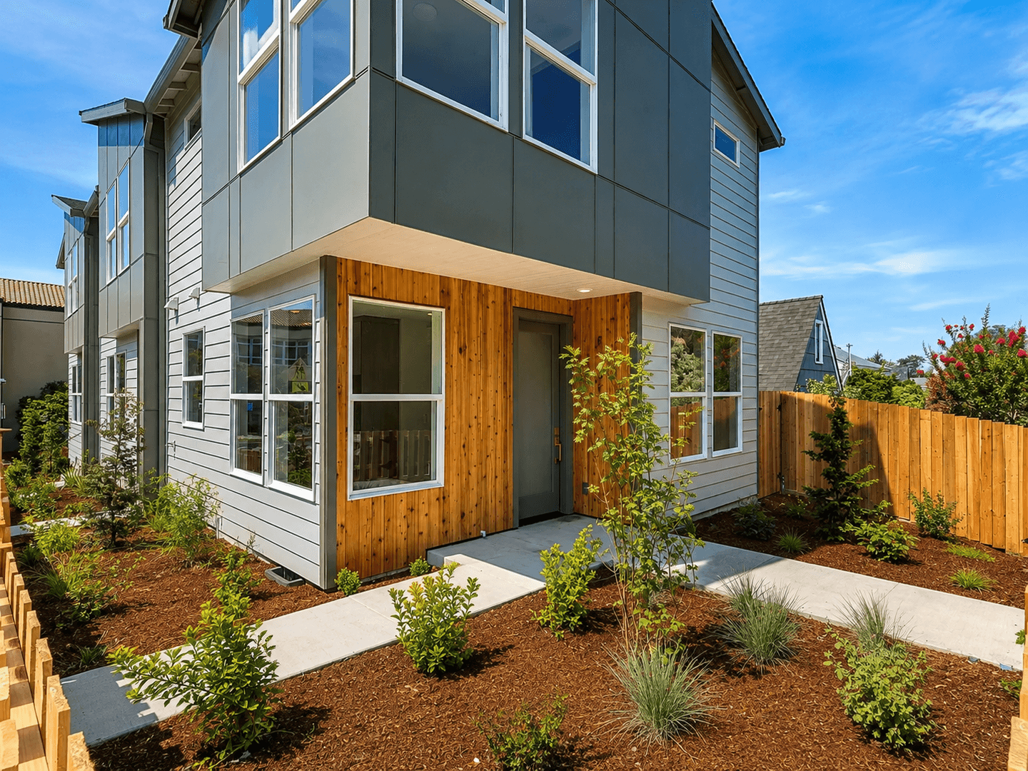 Portland Apartment: 5131-5135 SE Morrison St.