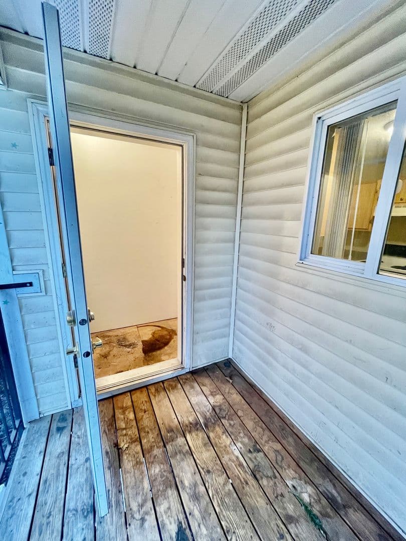 Portland Apartment: 3410-3414 SE 143rd Ave