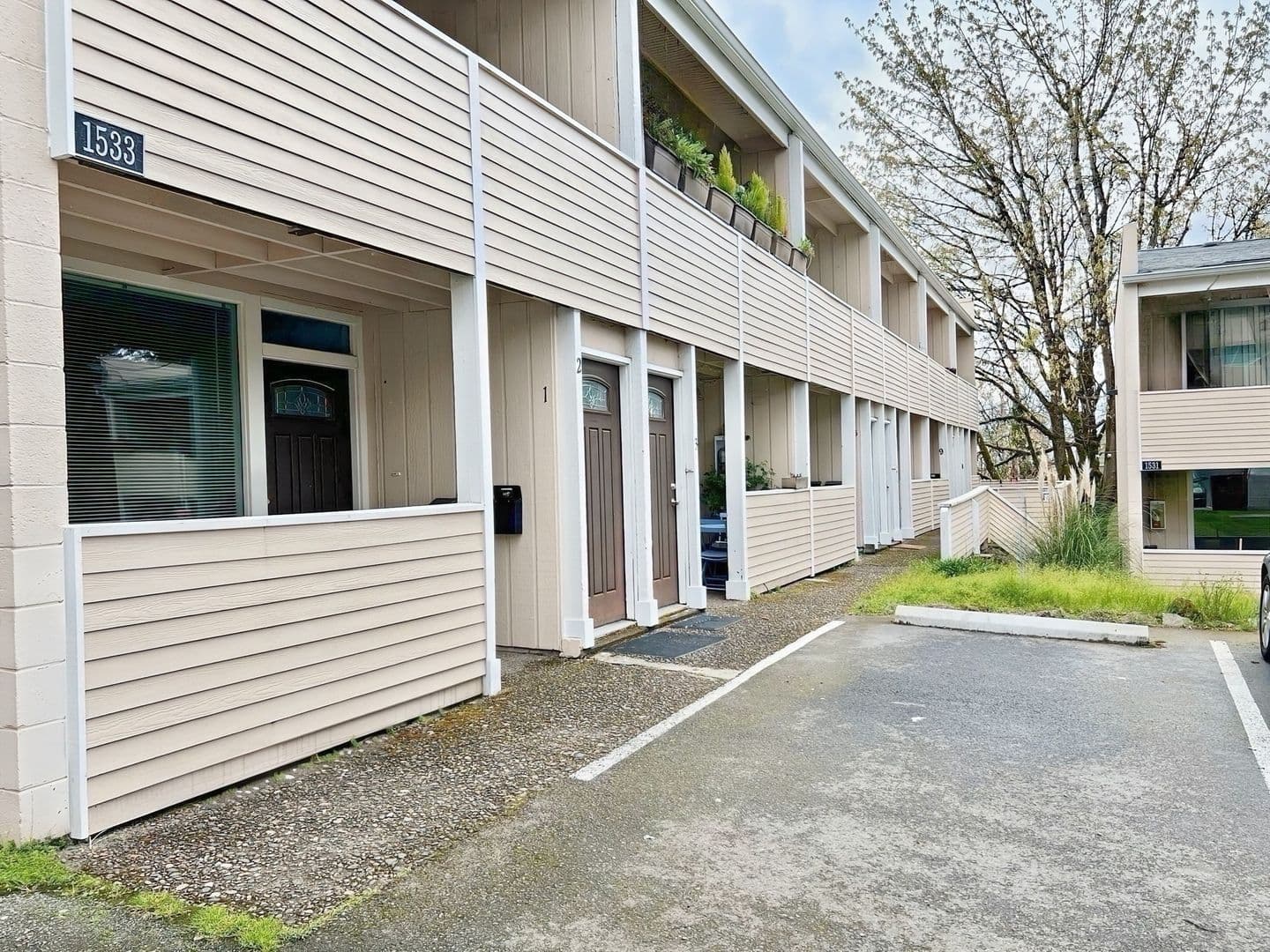 Portland Apartment: 1531-1533 SW Harrison St.