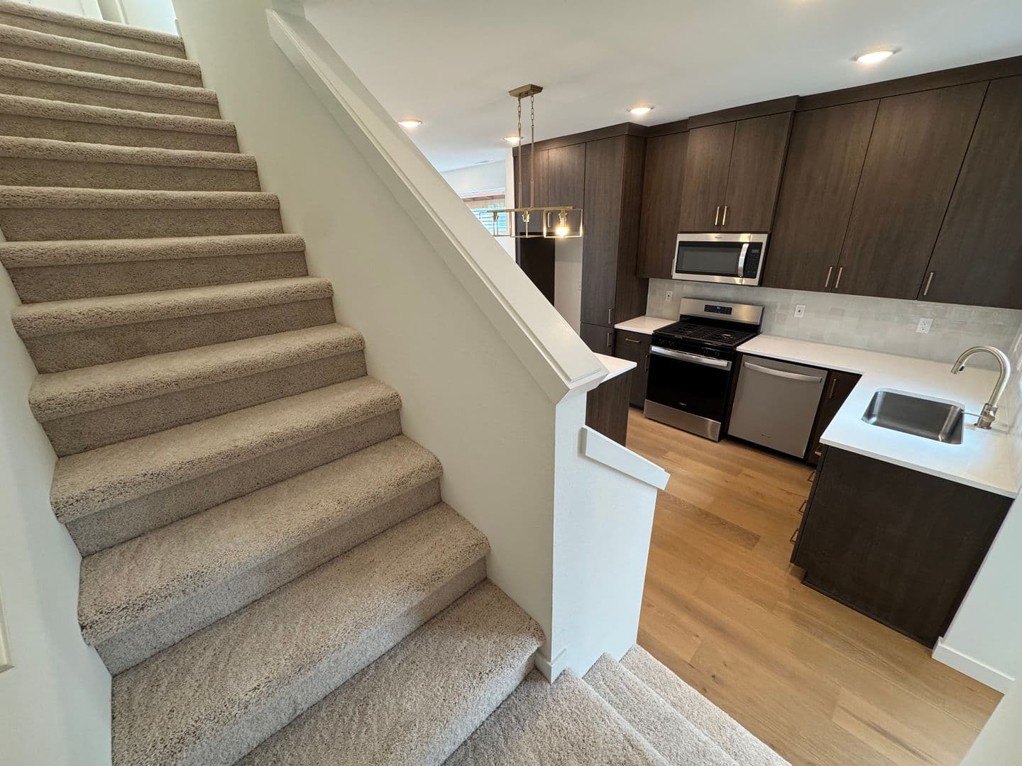 Portland Apartment: 11580 SW 47th Ave.