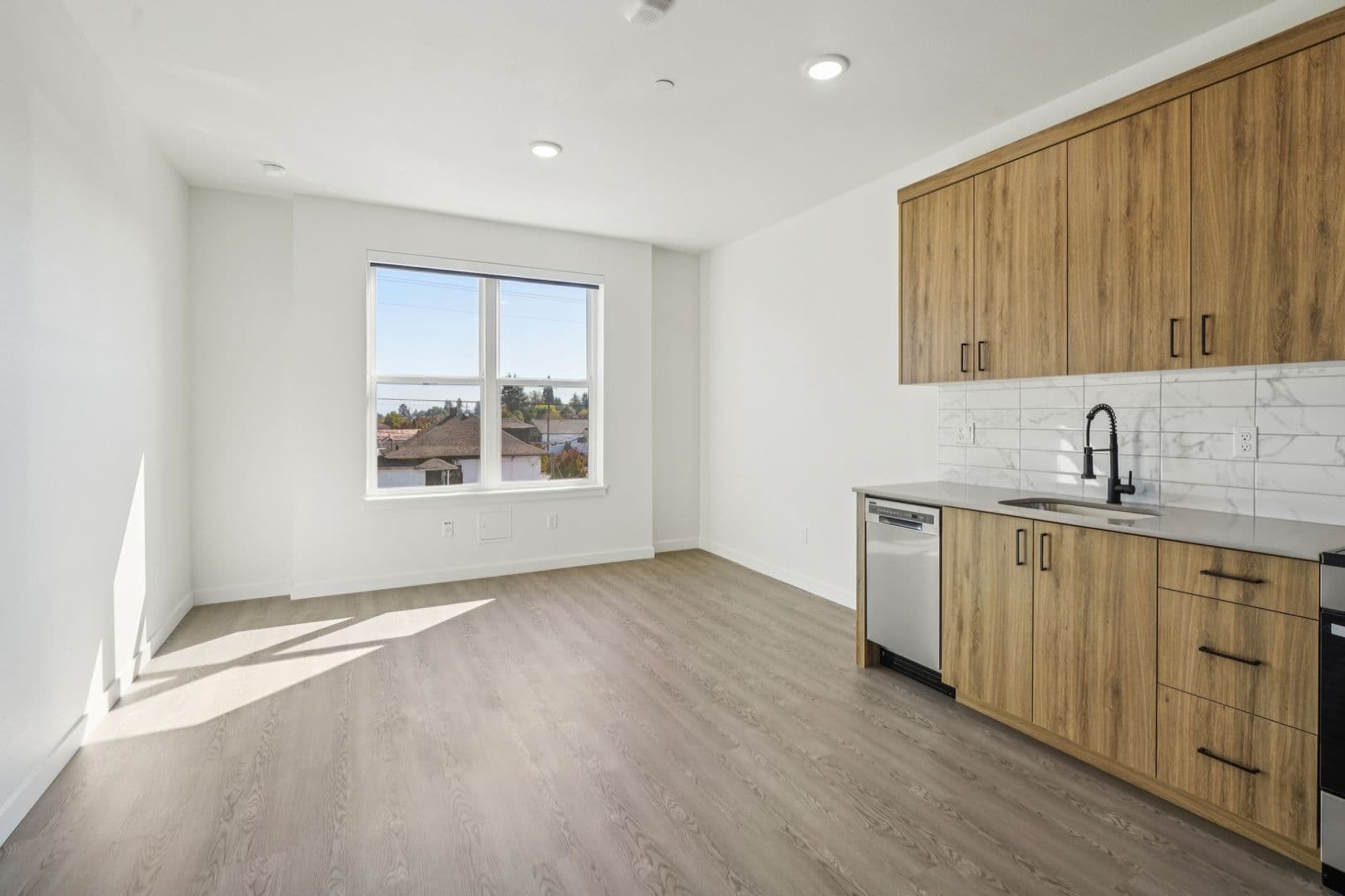 Portland Apartment: 2465 NE Alberta St.