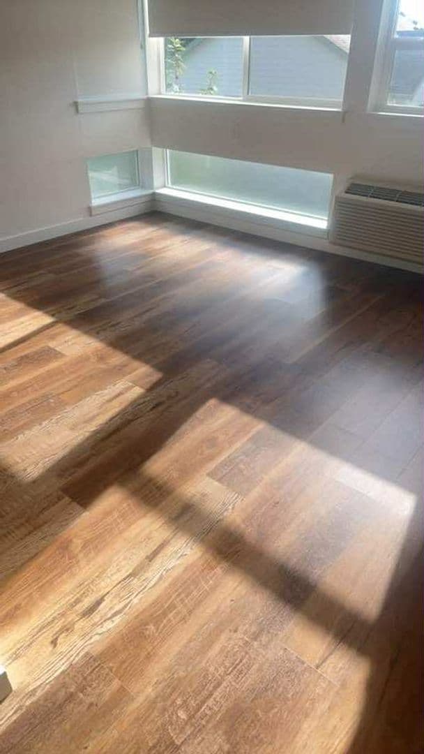 Portland Apartment: 7424 N. St. Louis Ave.