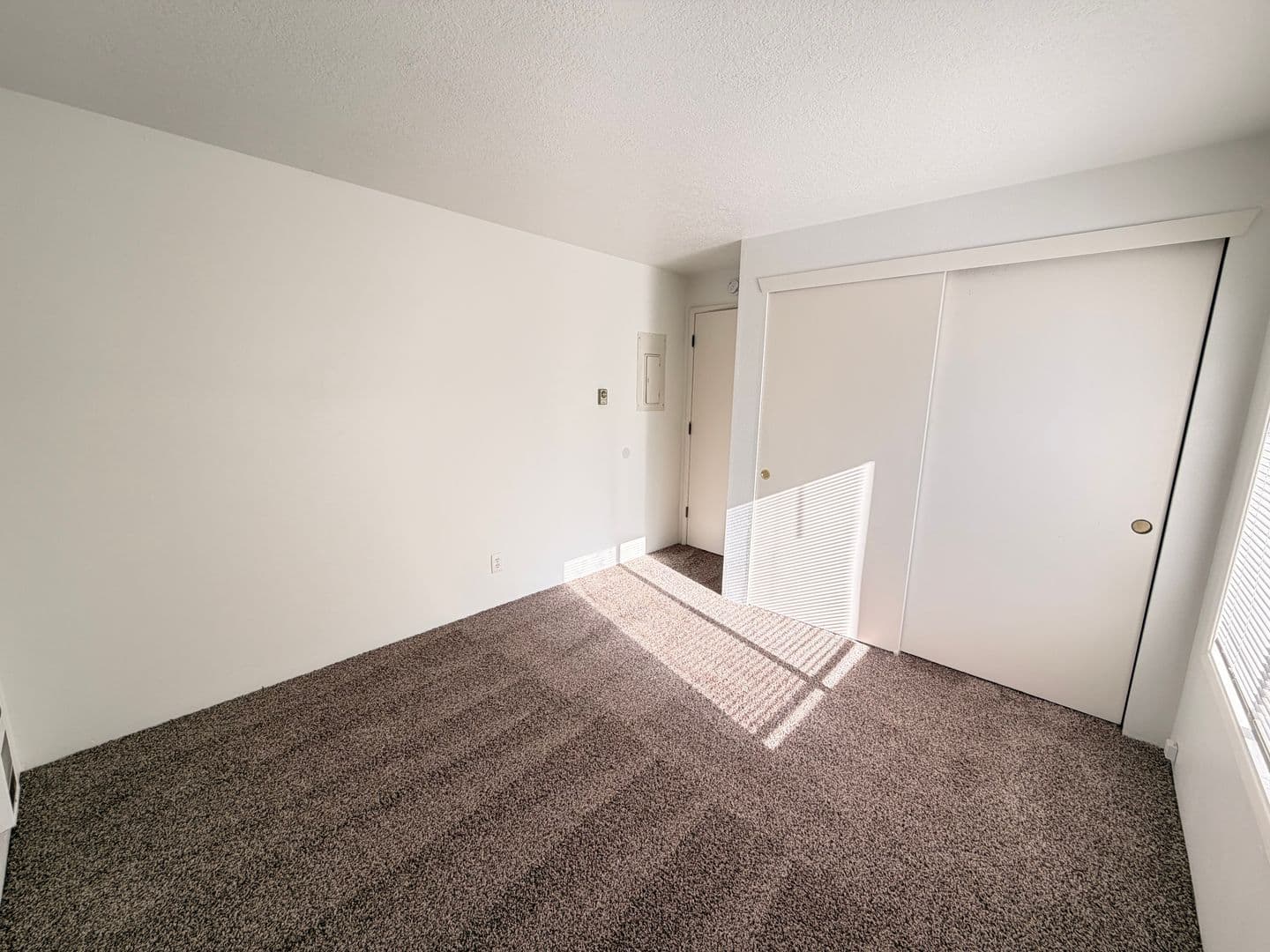 Lake Oswego Apartment: 6951-6957 SW Montauk Circle