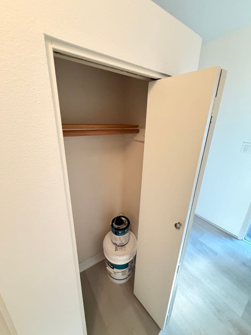 Lake Oswego Apartment: 6951-6957 SW Montauk Circle