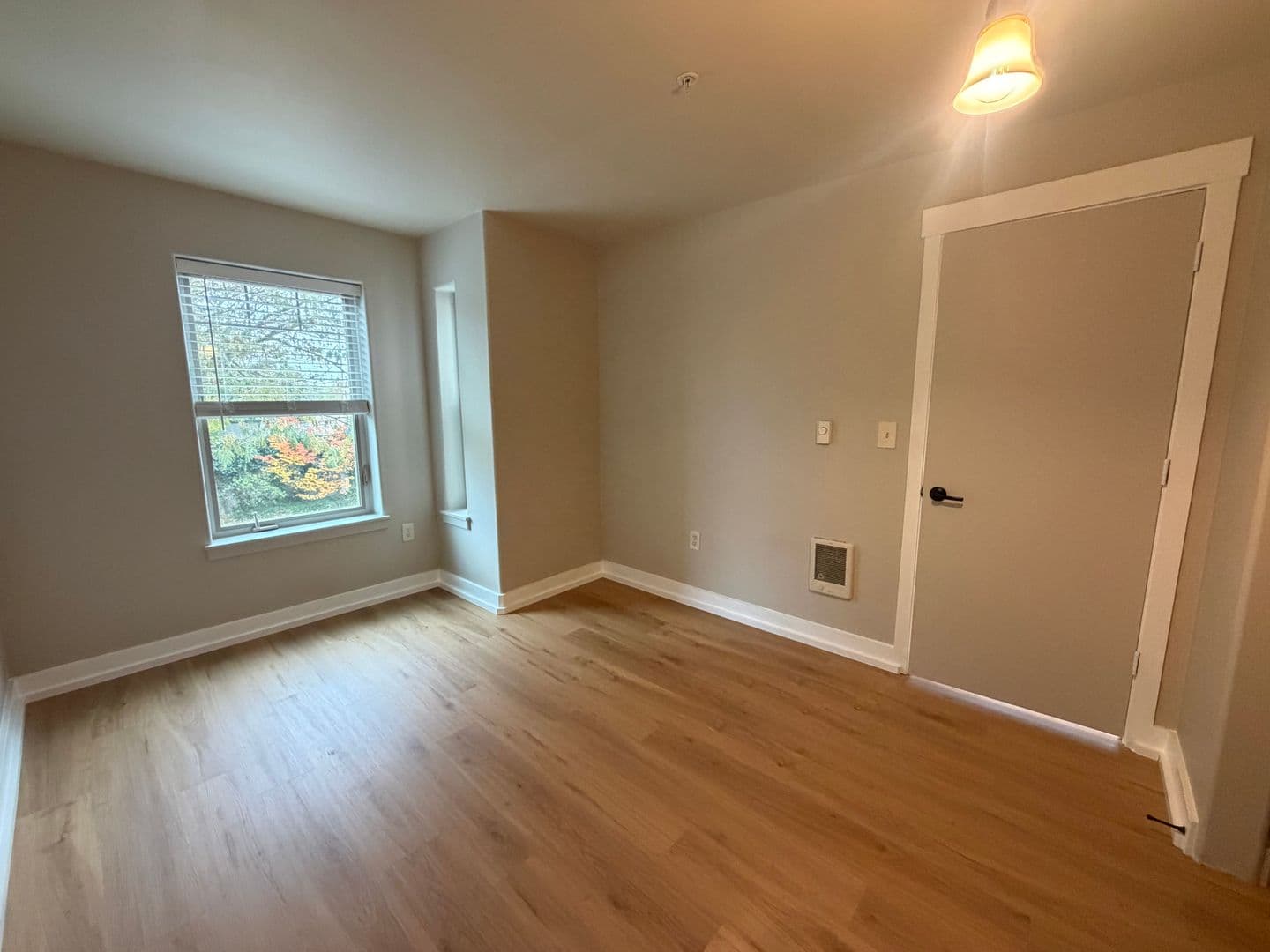 Portland House: 9817 NE Irving St. #216