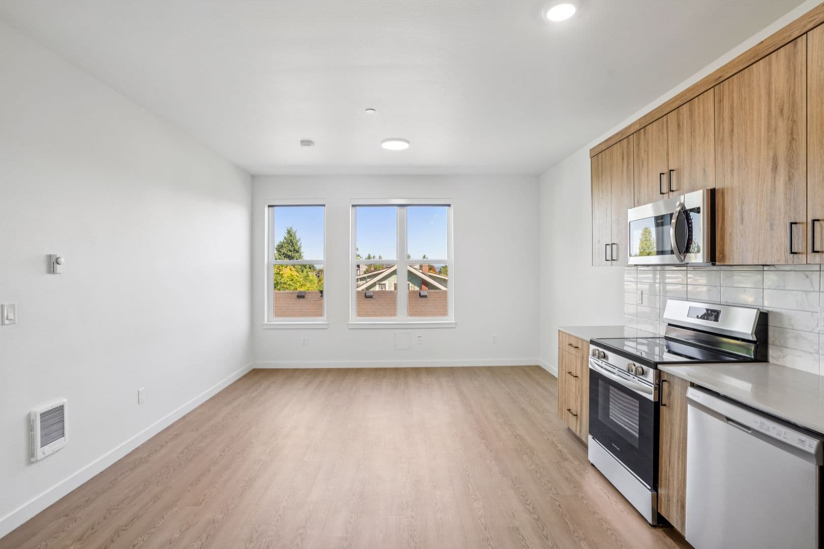 Portland Apartment: 2465 NE Alberta St.