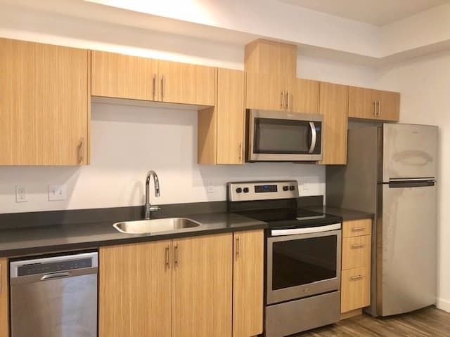 Portland Apartment: 9525 N. Lombard St.