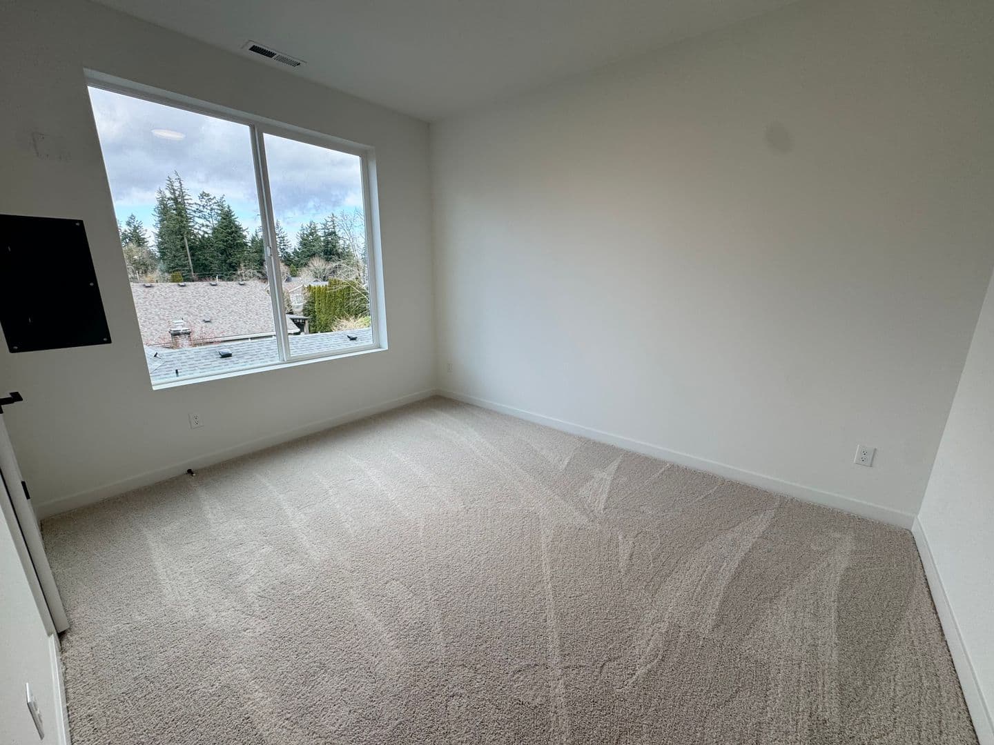 Portland Apartment: 11580 SW 47th Ave.