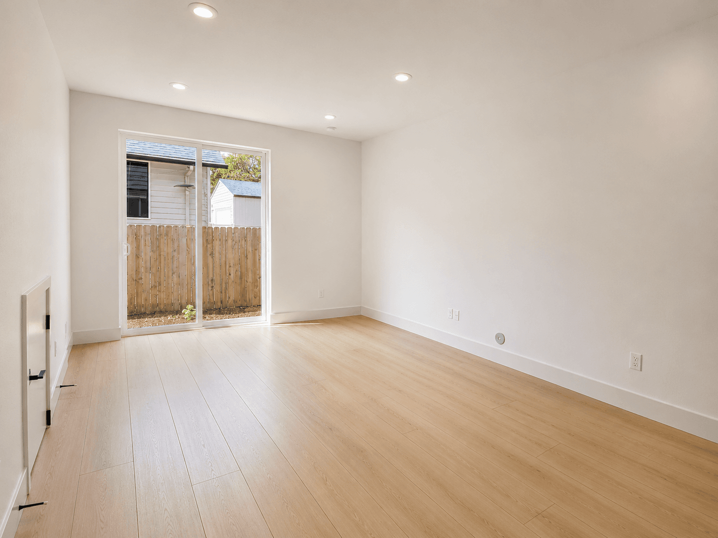 Portland Apartment: 7819-7825 SE Tolman St.