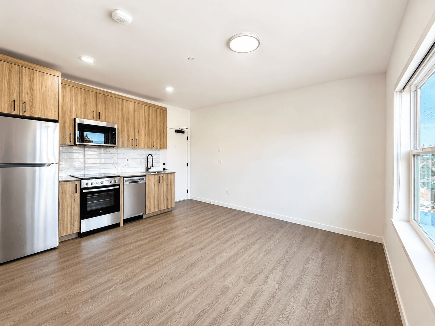 Portland Apartment: 2465 NE Alberta St.