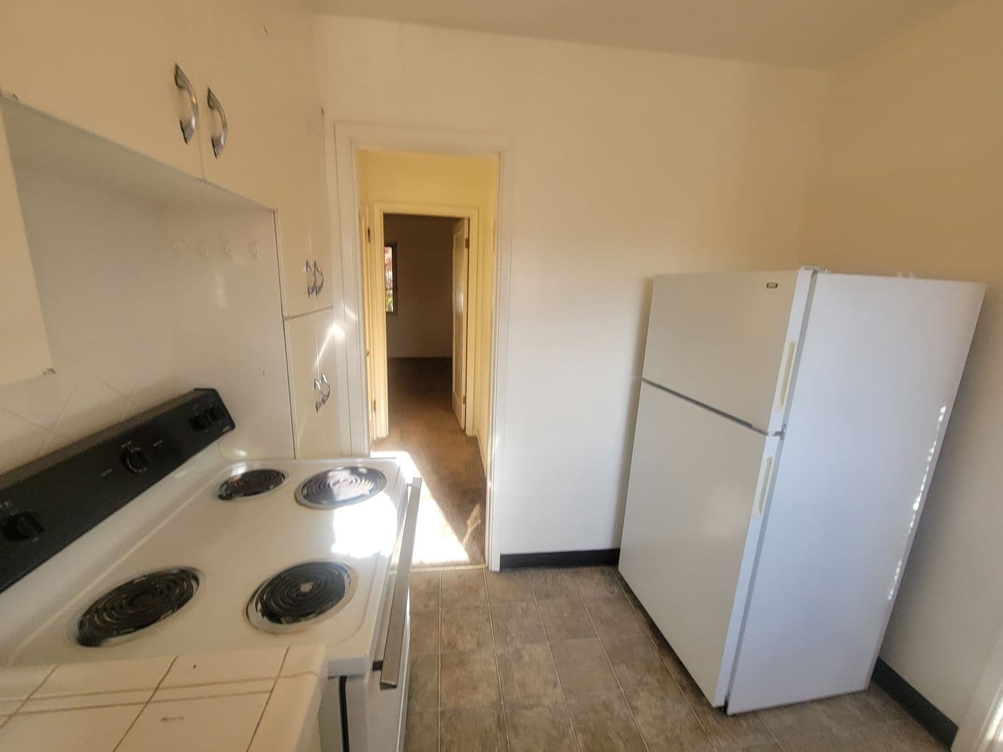 Portland Apartment: 815 SE 42nd Ave