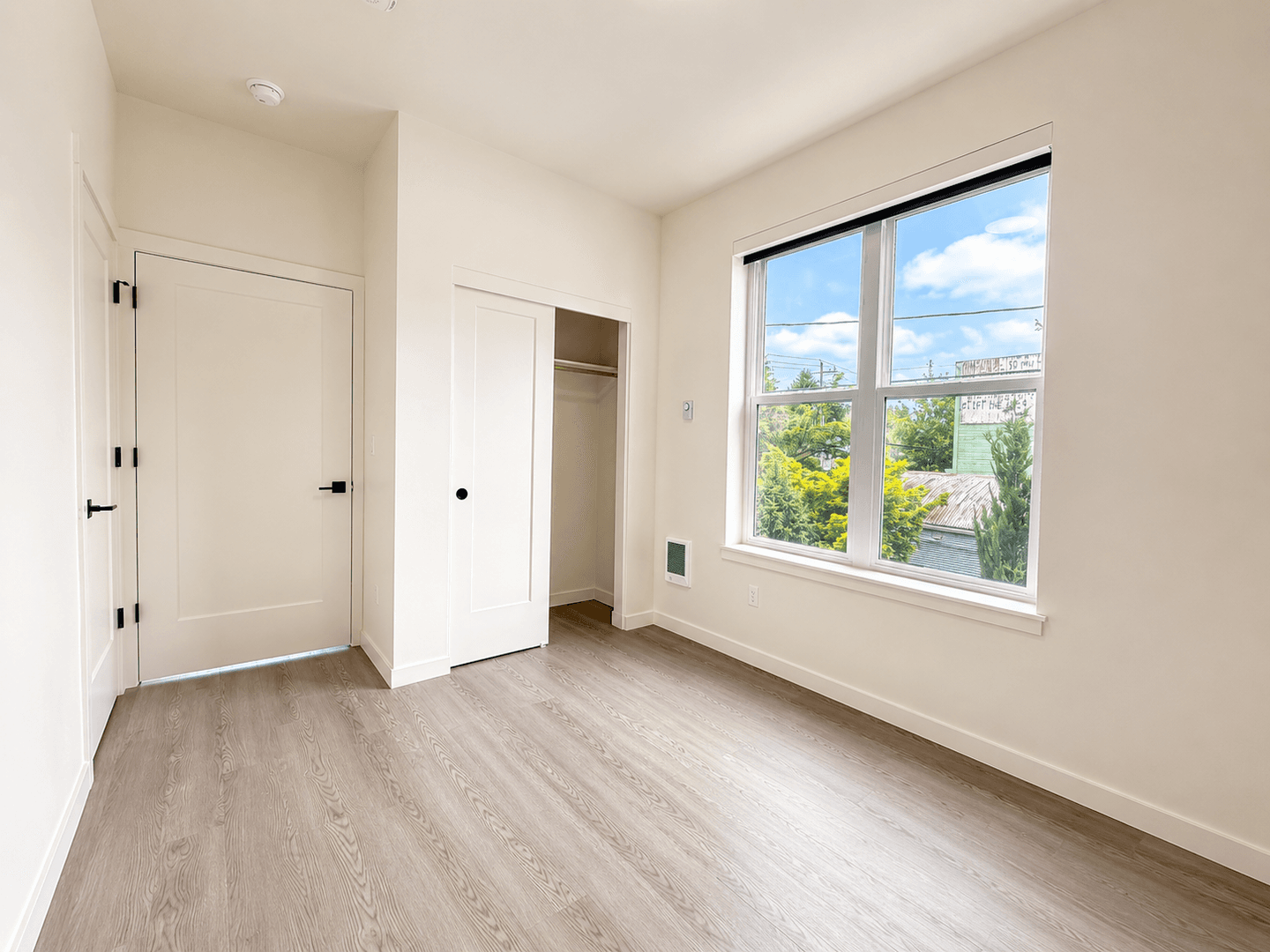 Portland Apartment: 2465 NE Alberta St.