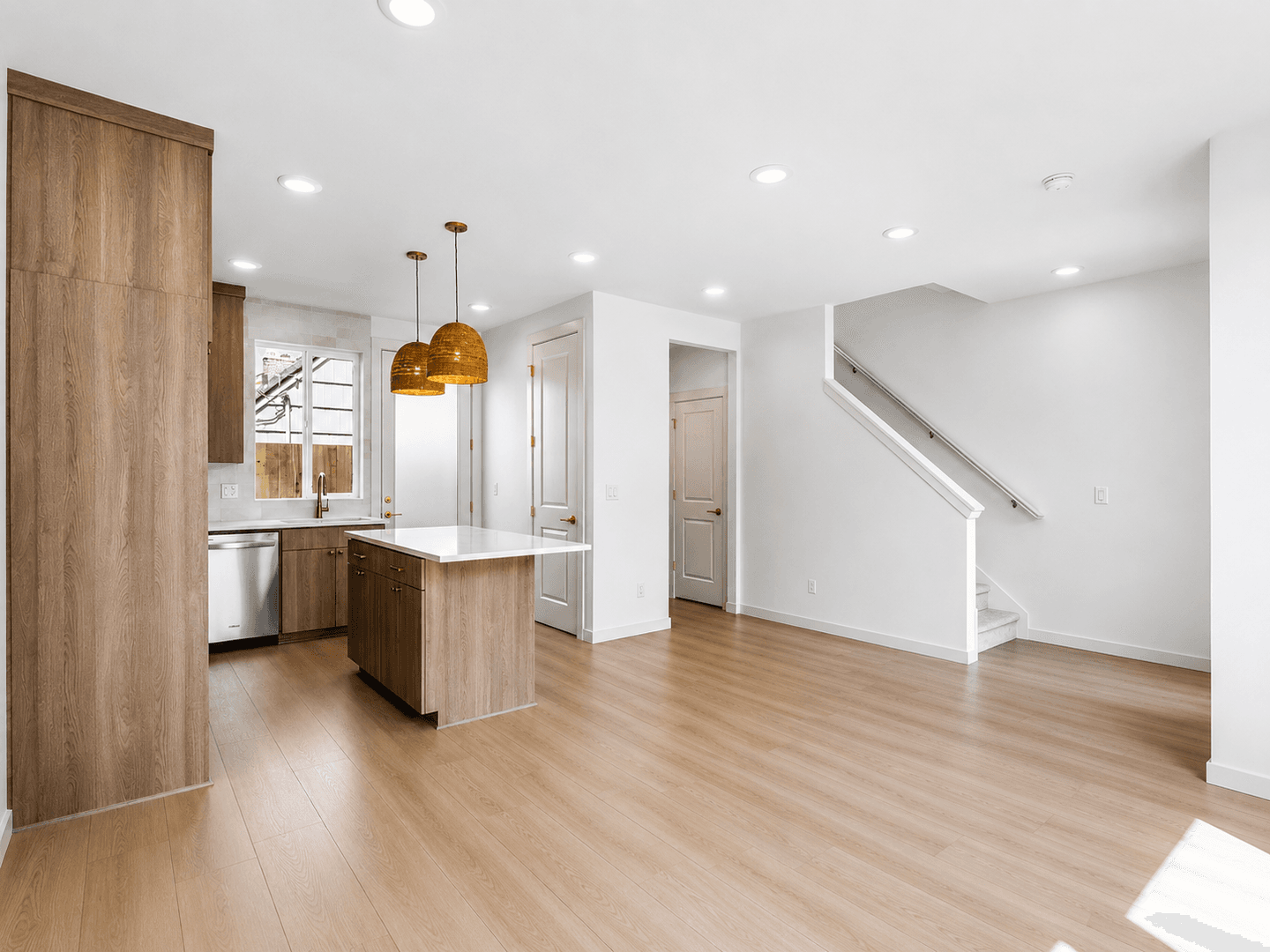 Portland Apartment: 5131-5135 SE Morrison St.