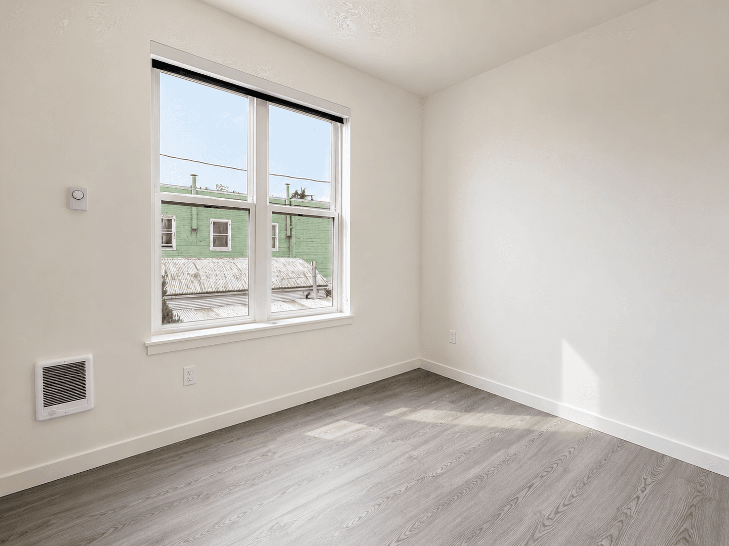 Portland Apartment: 2465 NE Alberta St.