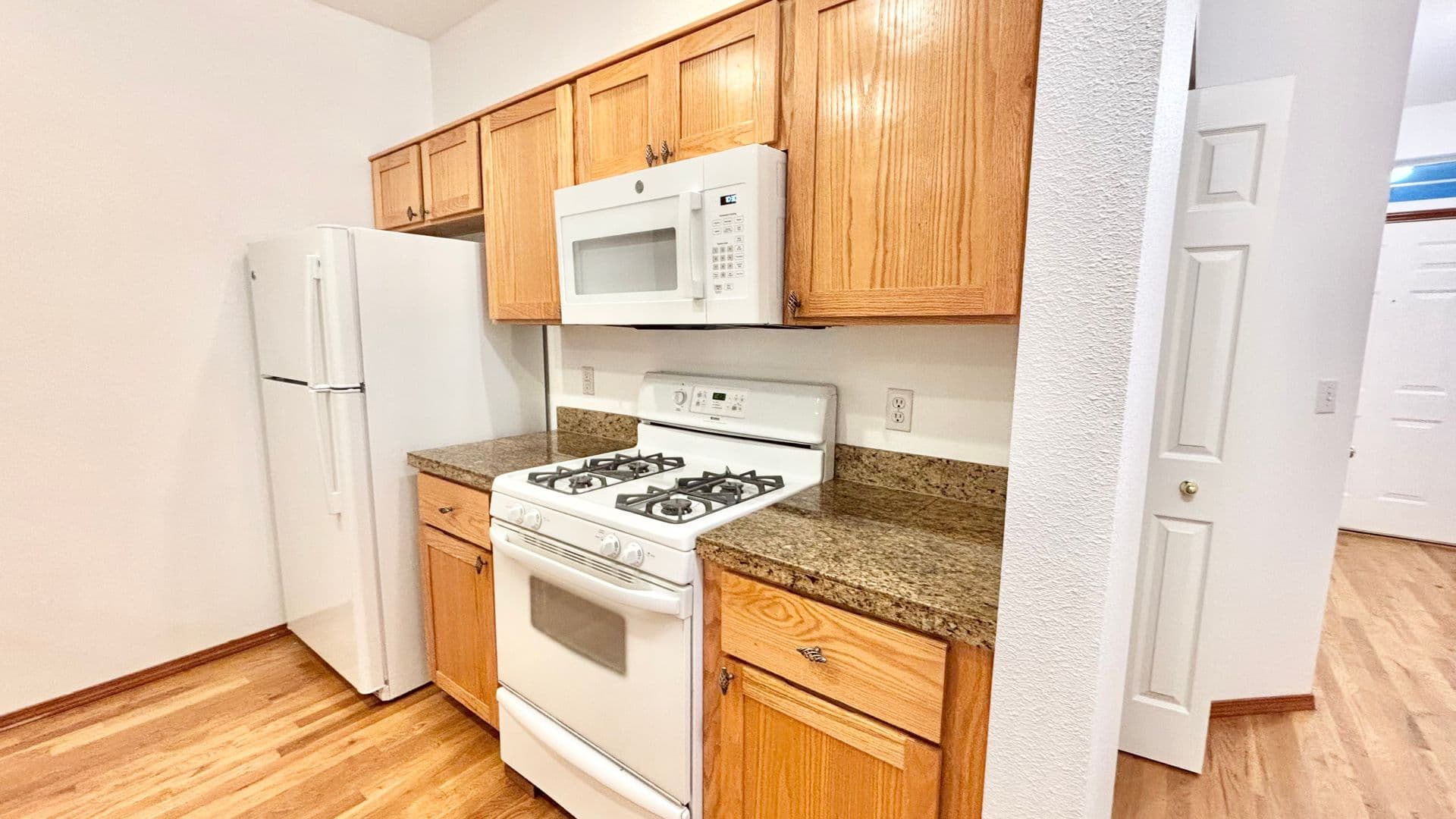 Portland Apartment: 512-528 S. Nebraska St.