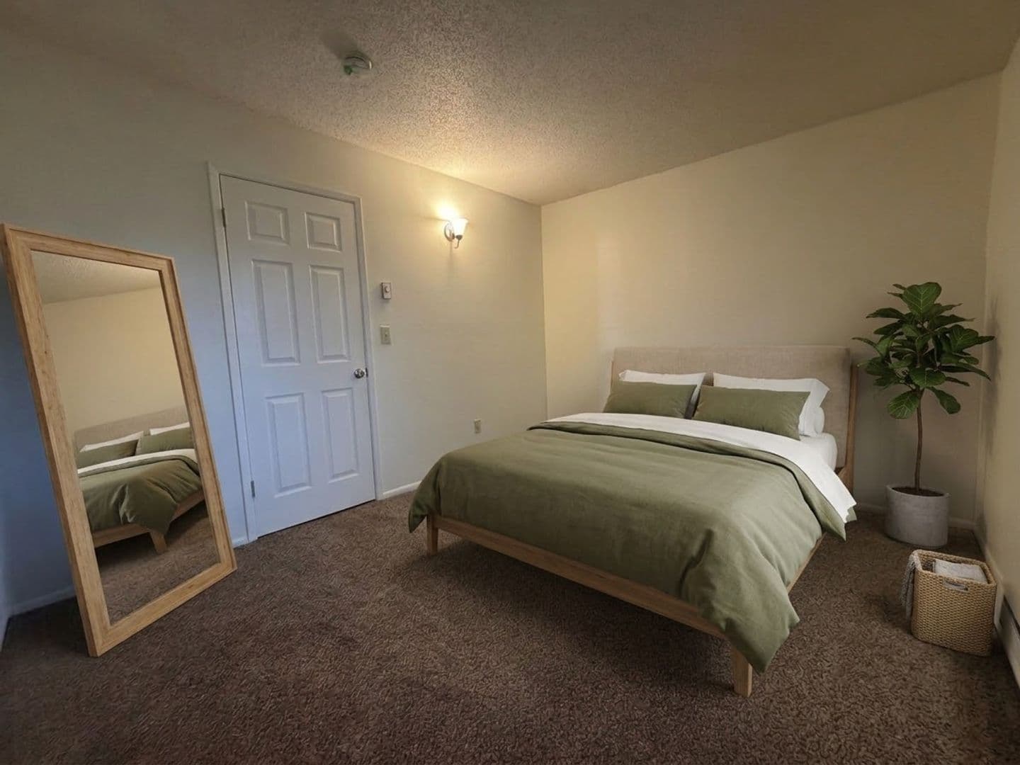 Portland Apartment: 8924-8934 SW 30th Ave.