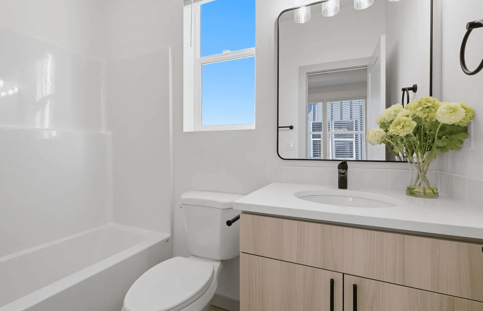Portland Apartment: 7057 SE 60th Ave.