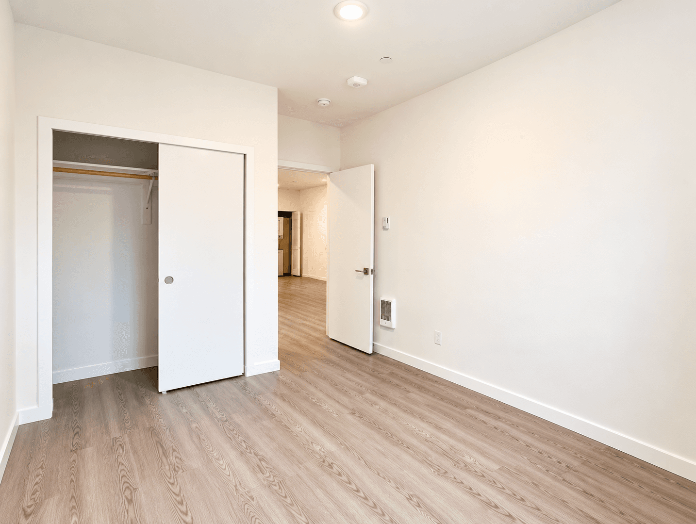 Portland Apartment: 232 NE 61st Ave.