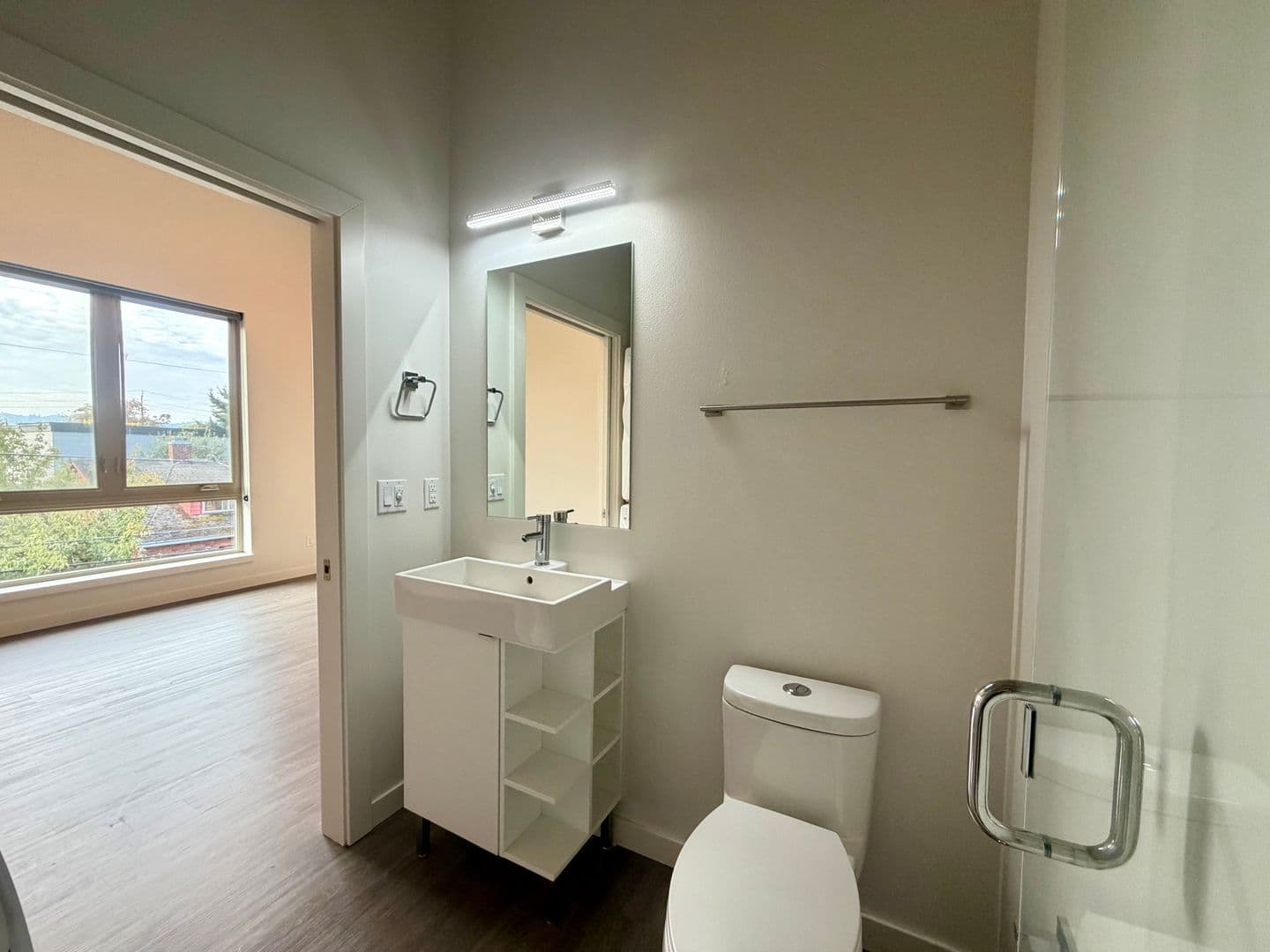 Portland Apartment: 1525 N Webster St.