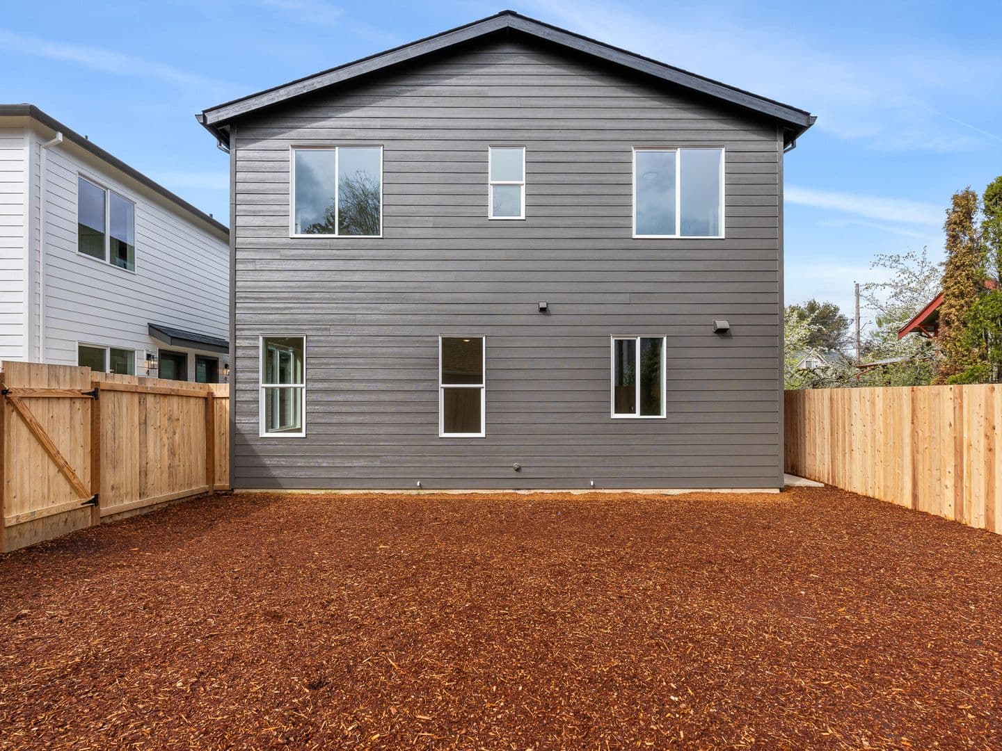 Portland Apartment: 4822 SE 62nd Ave.