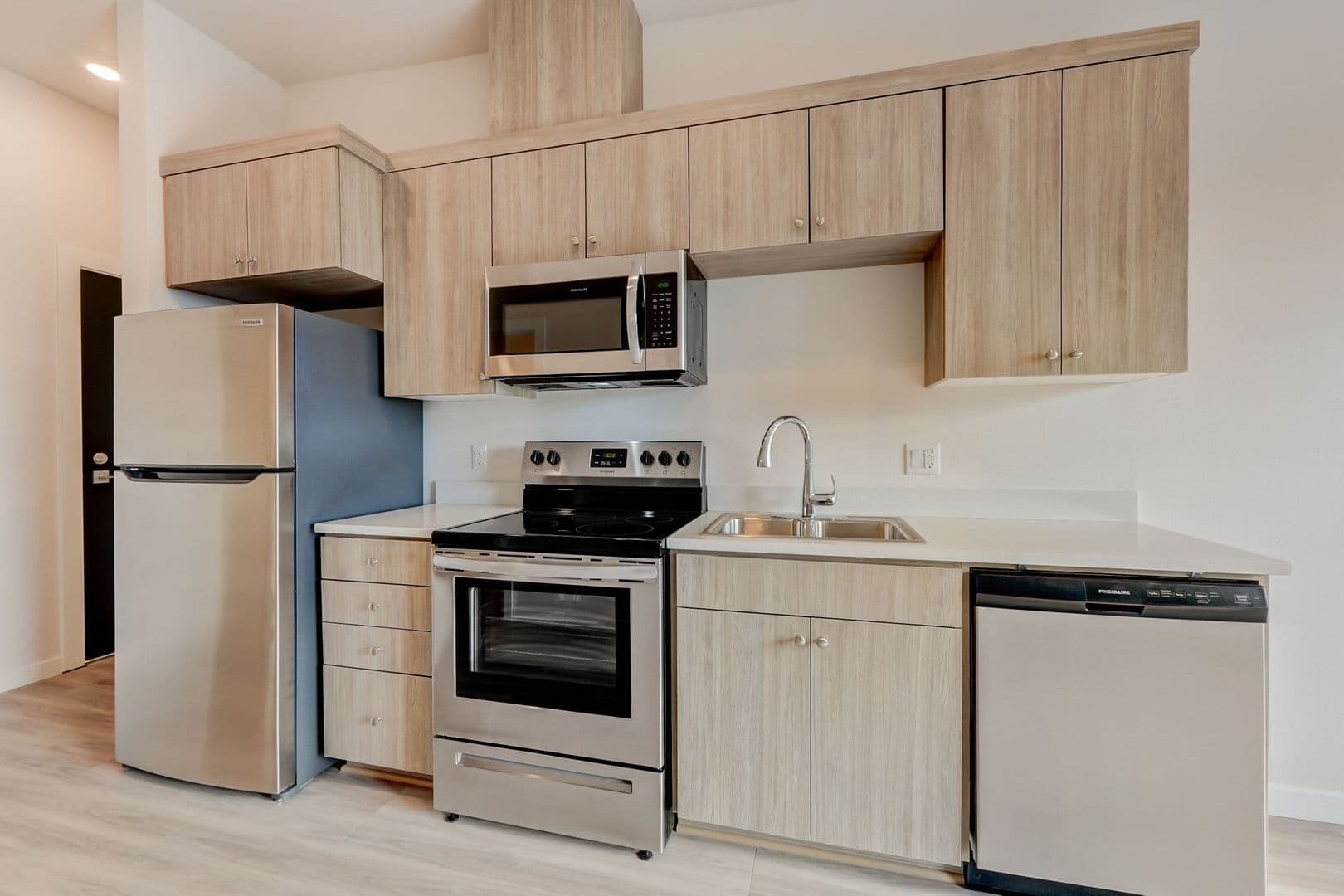 Portland Apartment: 4738 SE Belmont St
