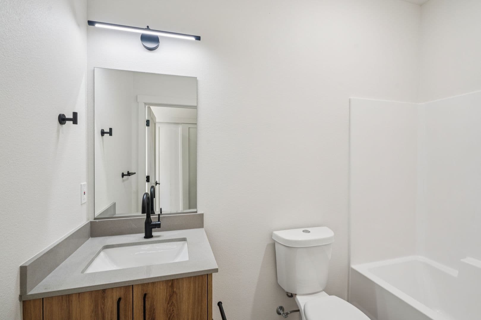 Portland Apartment: 2465 NE Alberta St.