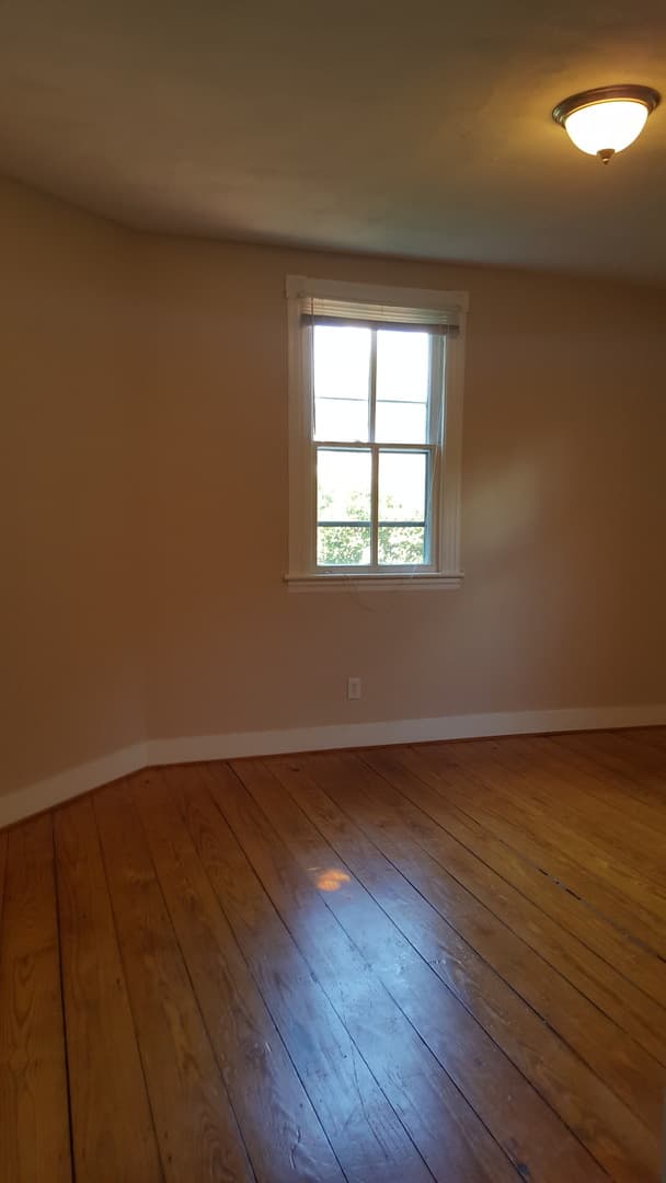 Portsmouth Apartment: 414 London Street