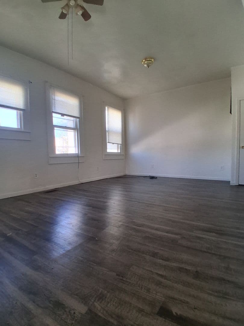 Portsmouth Apartment: 431 County St