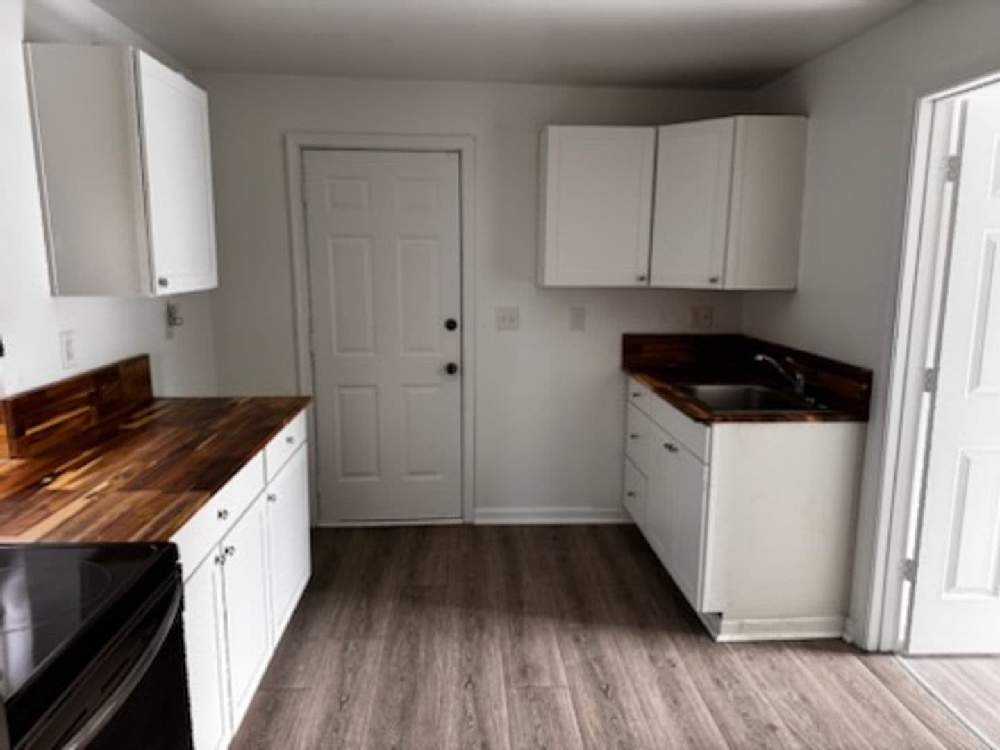 Chesapeake Apartment: 614 Lafayette Ave