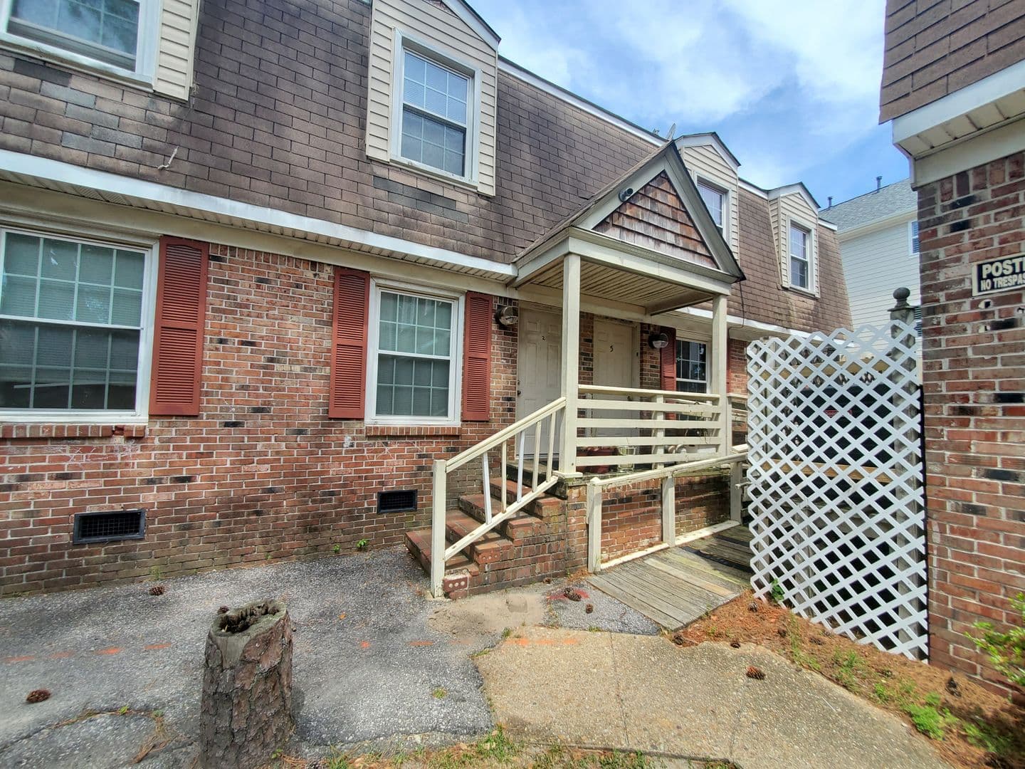Norfolk Apartment: 9600 7th Bay St