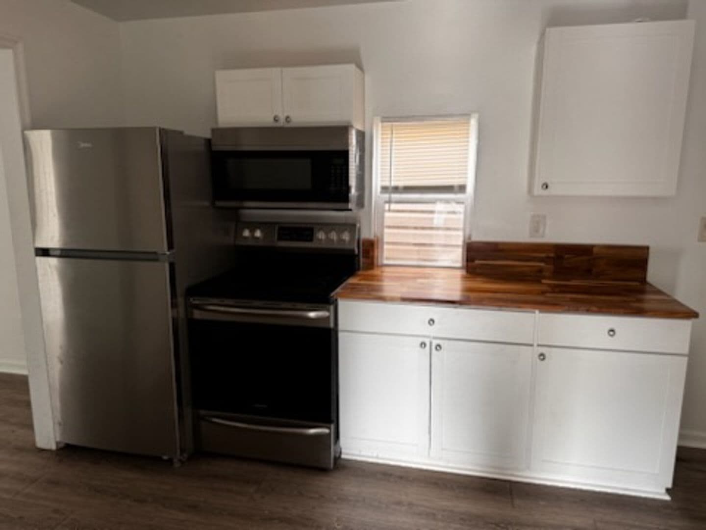 Chesapeake Apartment: 614 Lafayette Ave