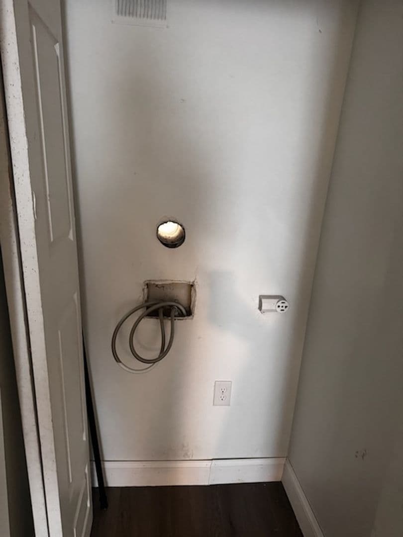 Chesapeake Apartment: 614 Lafayette Ave