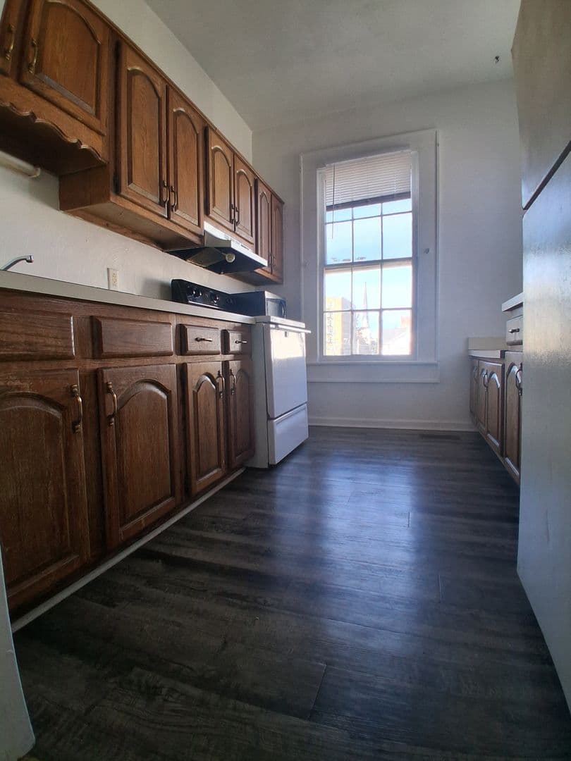 Portsmouth Apartment: 431 County St