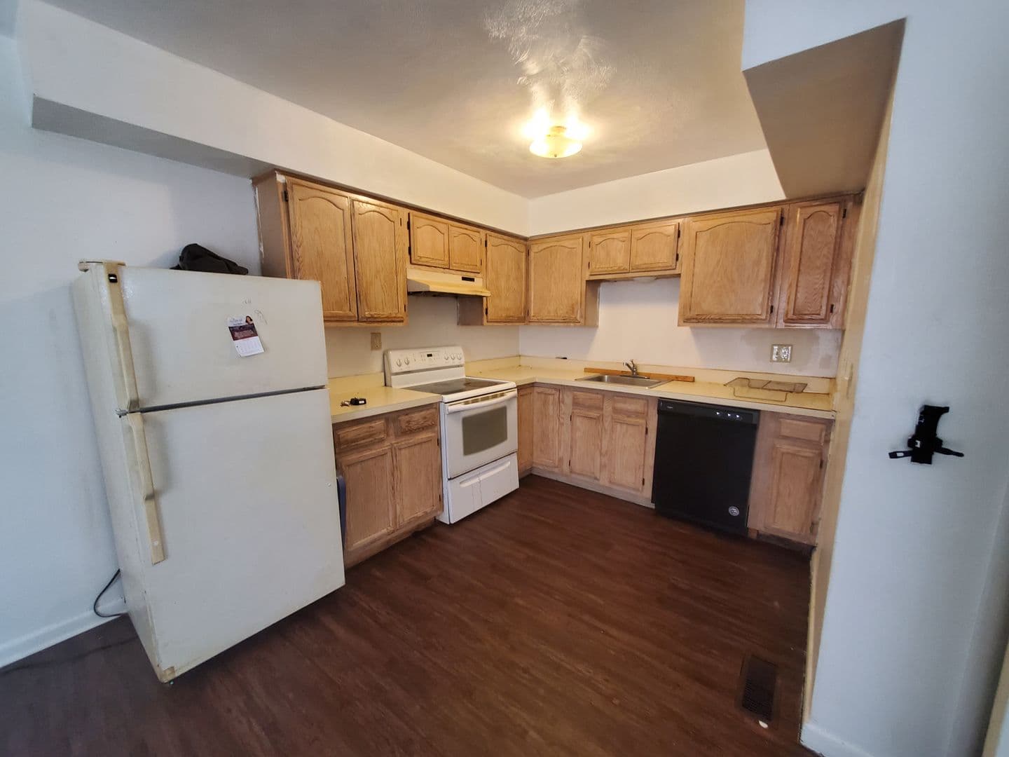 Norfolk Apartment: 9600 7th Bay St