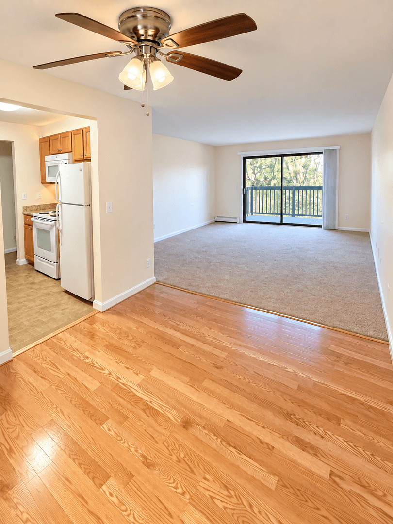 Vernon Apartment: 655 Talcottville Rd.