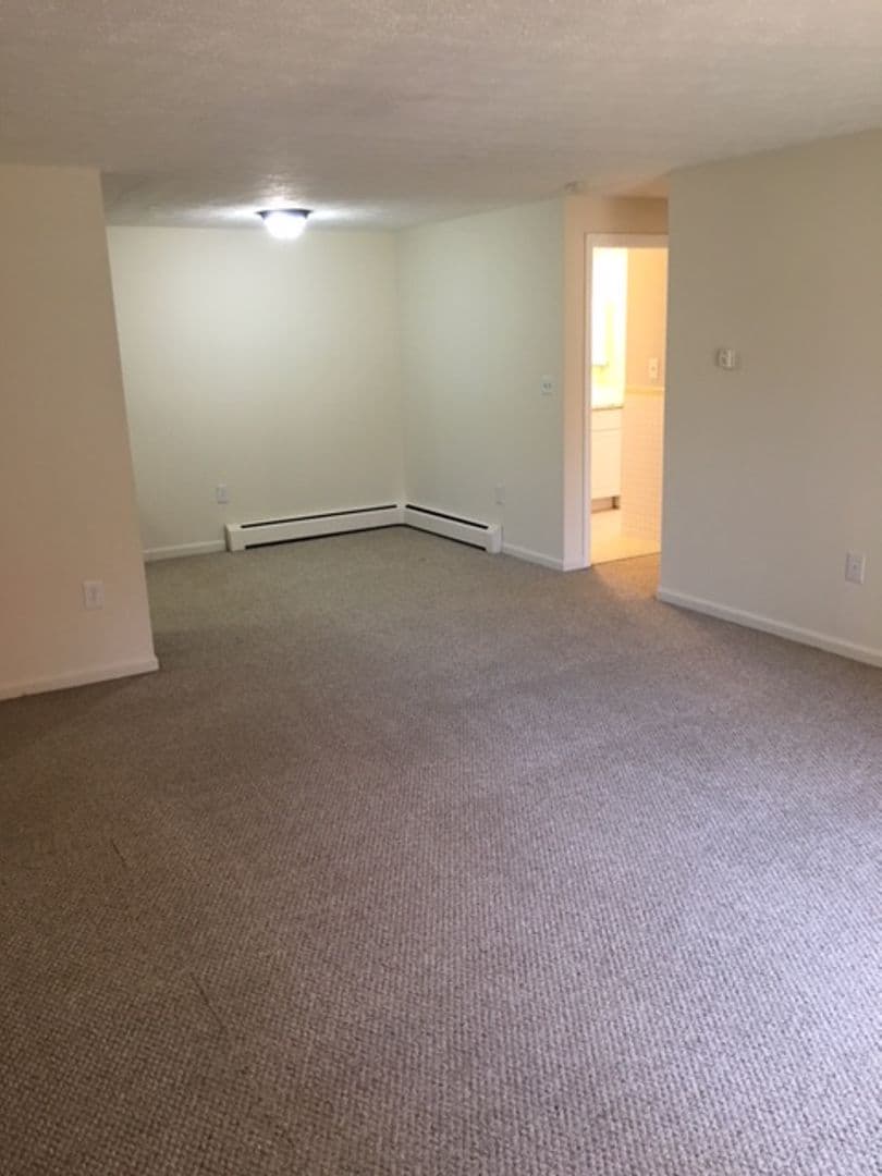 Manchester Apartment: 1188 West Middle Turnpike