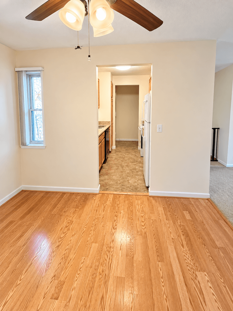 Vernon Apartment: 655 Talcottville Rd.