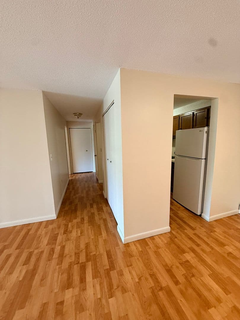 Vernon Apartment: 655 Talcottville Rd.