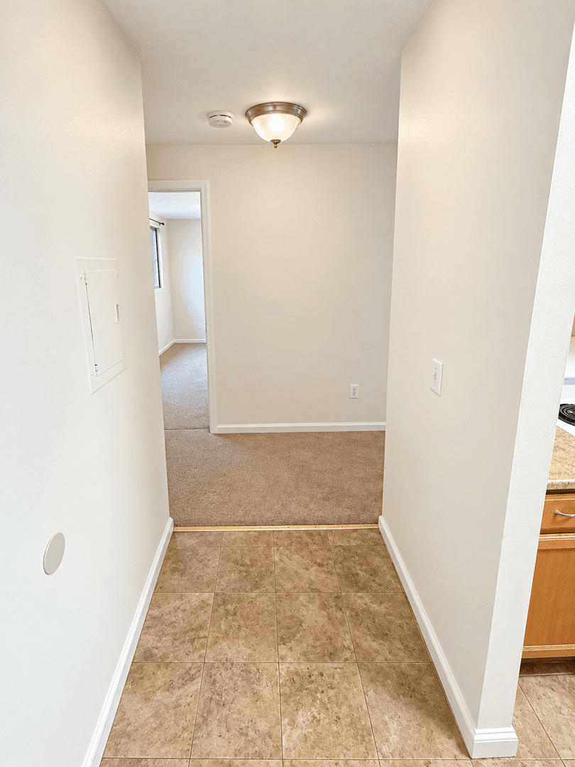 Vernon Apartment: 655 Talcottville Rd.