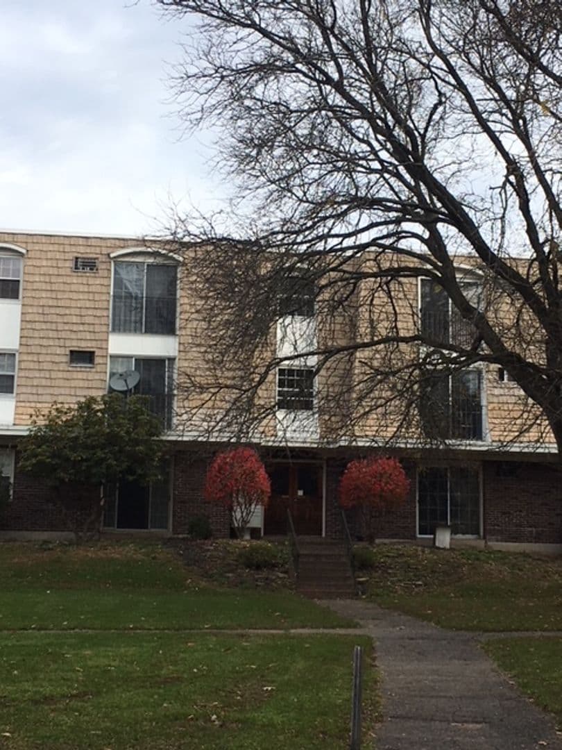 Manchester Apartment: 1188 West Middle Turnpike